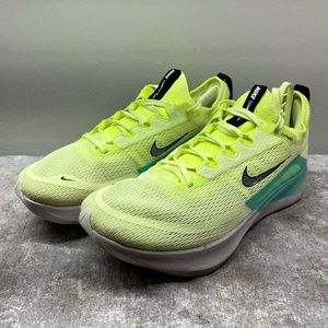 Nike Zoom Fly 4 Barely Volt Yellow Running Shoes Women's Size 7.5 CT2401-700